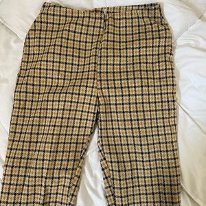 stretchy yellow checkered pants!